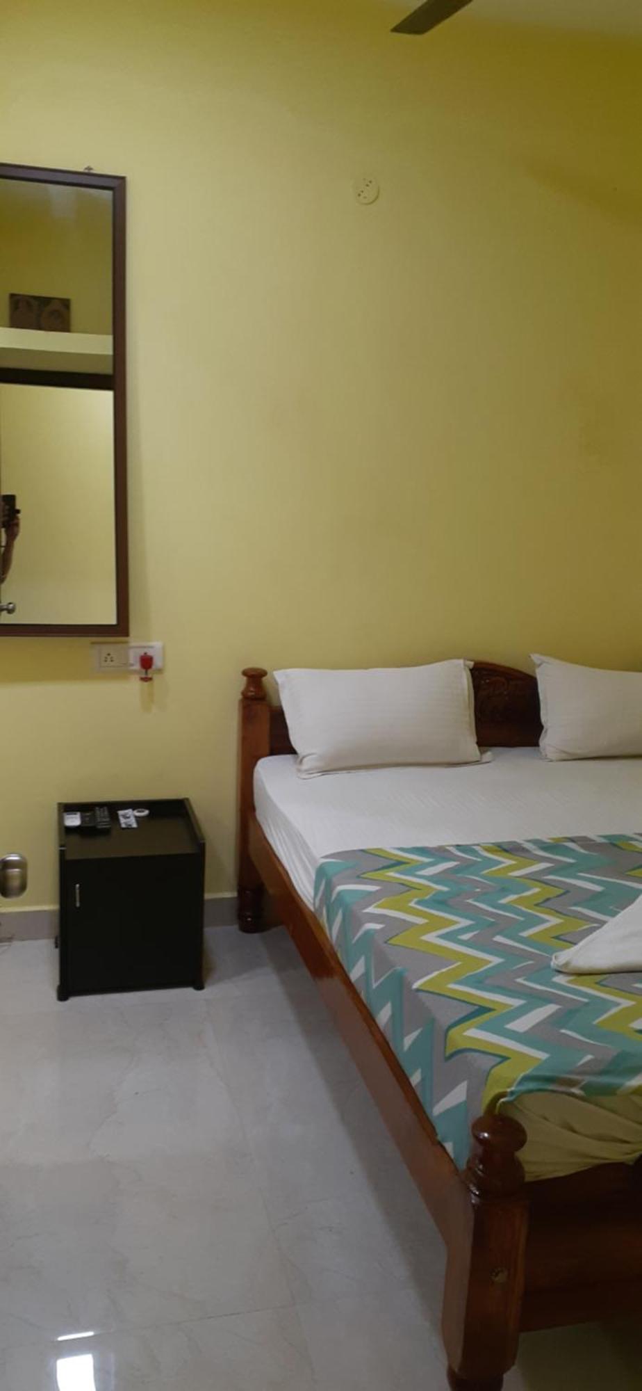 Varadhar Guest House Kanchipuram Luaran gambar